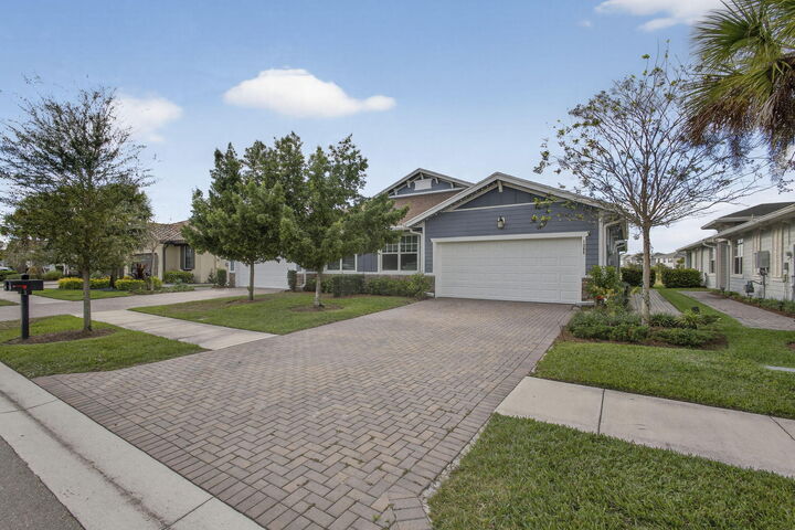 Property Photo: 1305 Haywagon Trail FL 33470