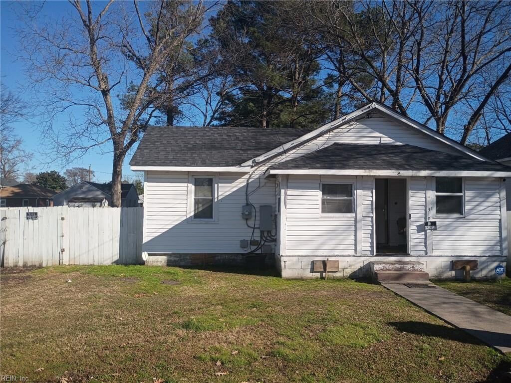 Property Photo:  310 Fuller St  VA 23434 