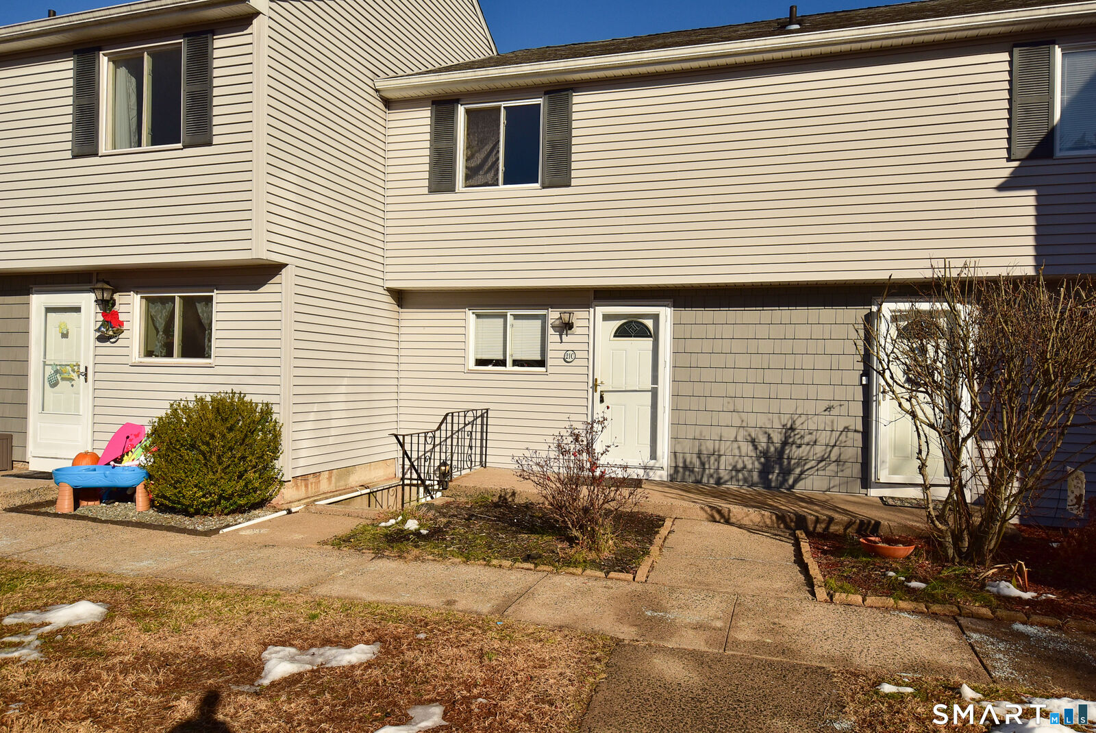 Property Photo:  16 Seymour Road 21C  CT 06026 