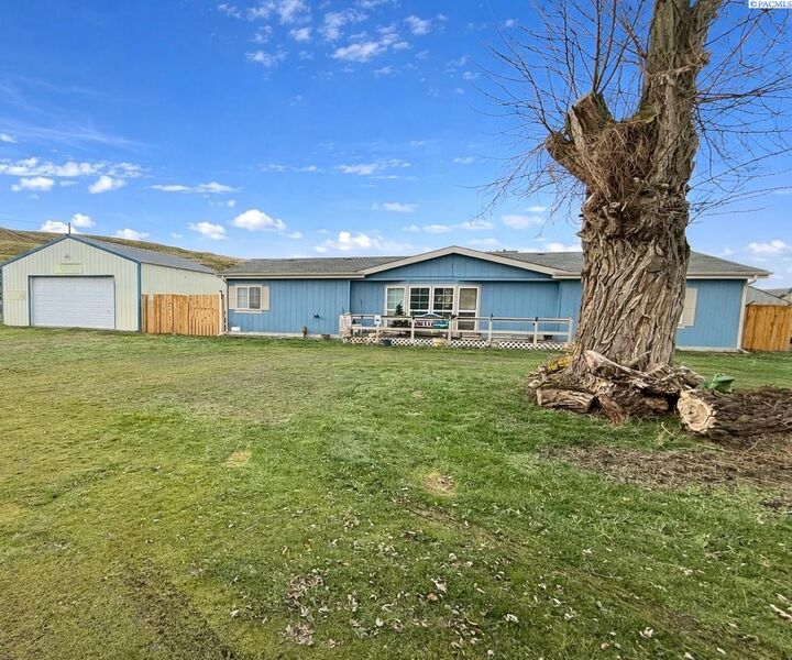Property Photo:  81 Morrow St  WA 99125 