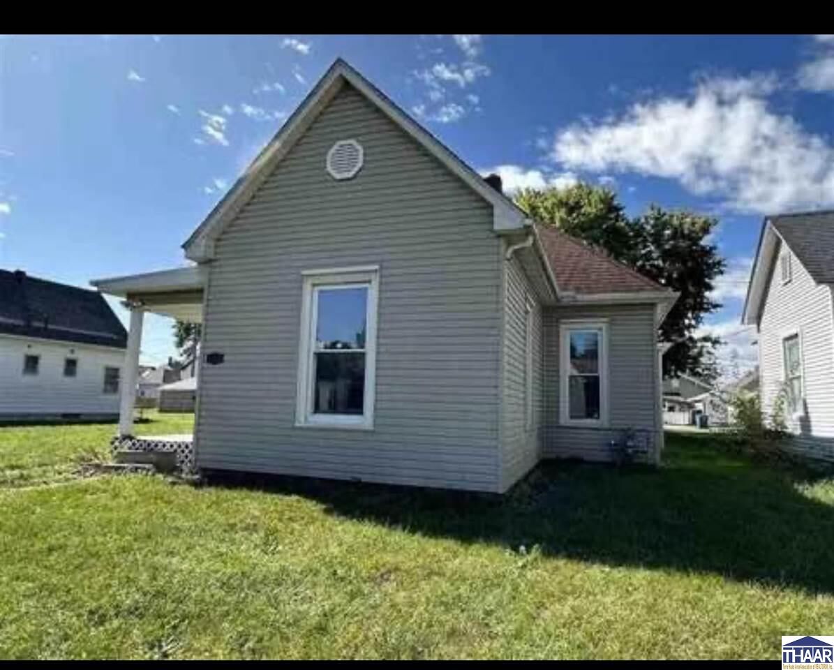 Property Photo:  2108 N 13th 1/2 Street  IN 47804 