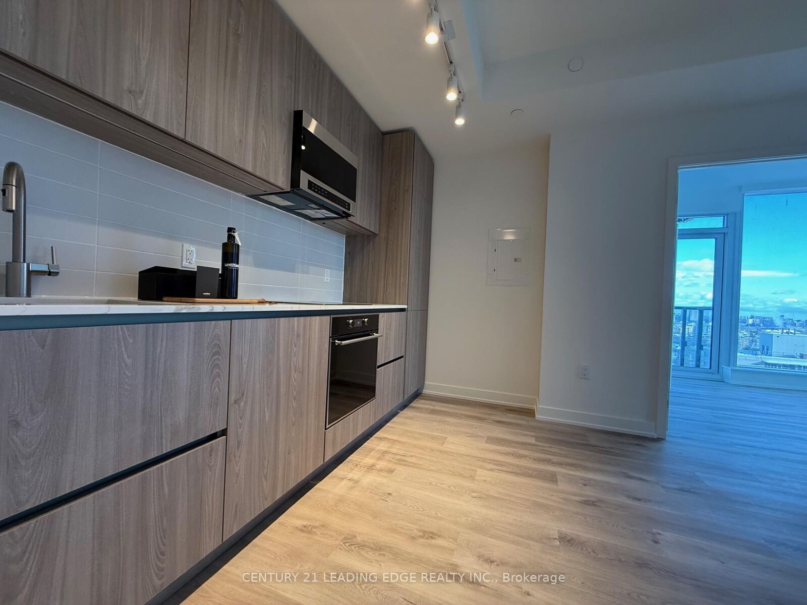 Photo de la propriété:  110 Broadway Avenue 1912  ON M4P 1X7 