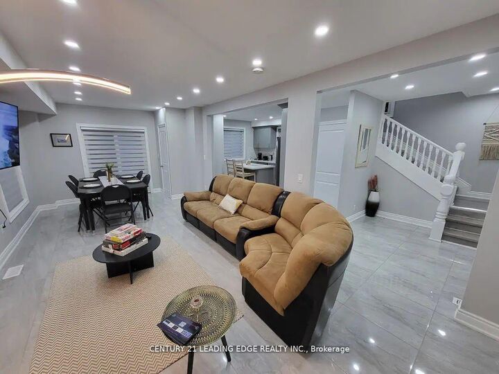 Photo de la propriété:  5595 Wesley Place  ON L2E 3Z4 