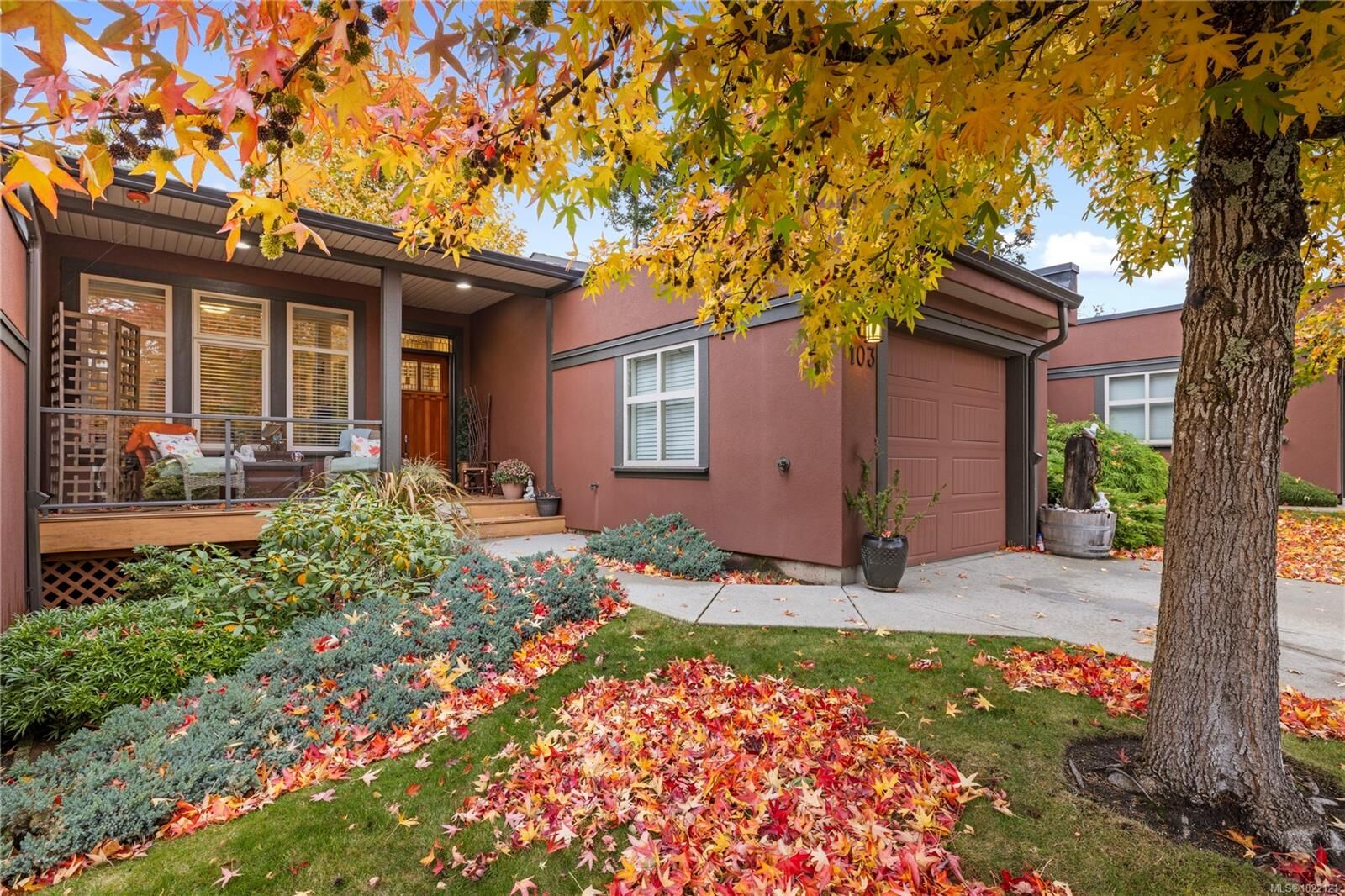 Property Photo:  4921 Coral Way 103  BC V9V 0A3 