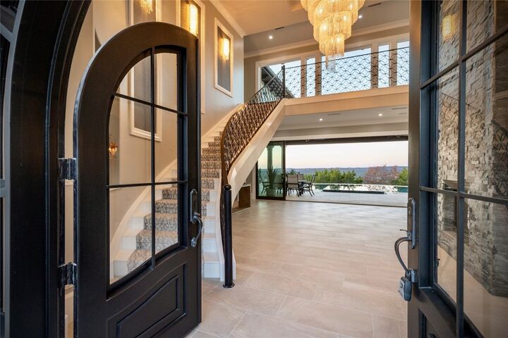 Property Photo:  2204 Canonero Drive  TX 78746 