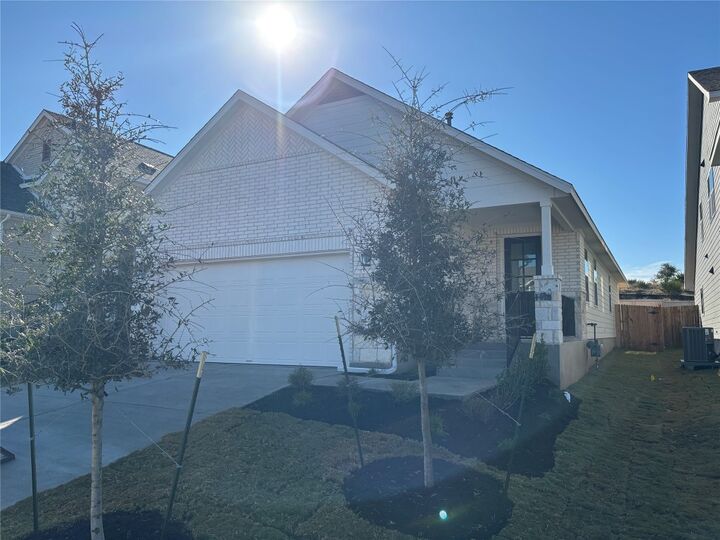 Property Photo:  280 Ranier Way  TX 78620 