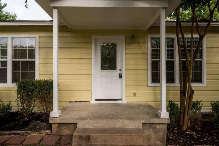Property Photo:  2802 S 4th Street  TX 78704 