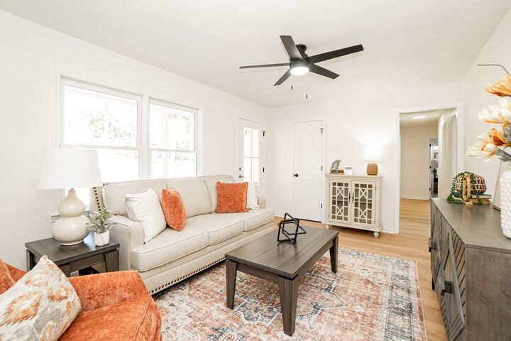 Property Photo:  1404 Sharon Avenue  GA 31707 