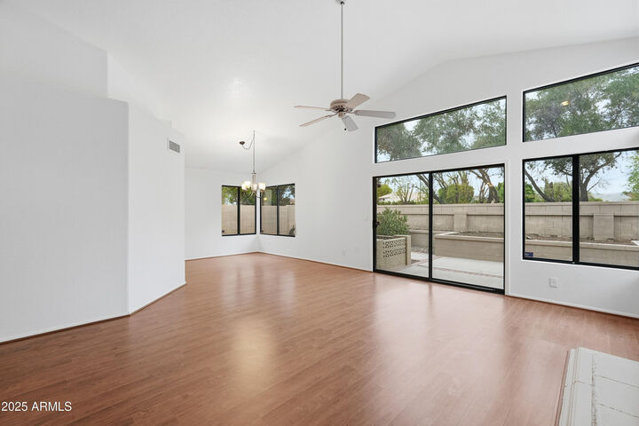 Property Photo:  68 E Calle De Arcos --  AZ 85284 