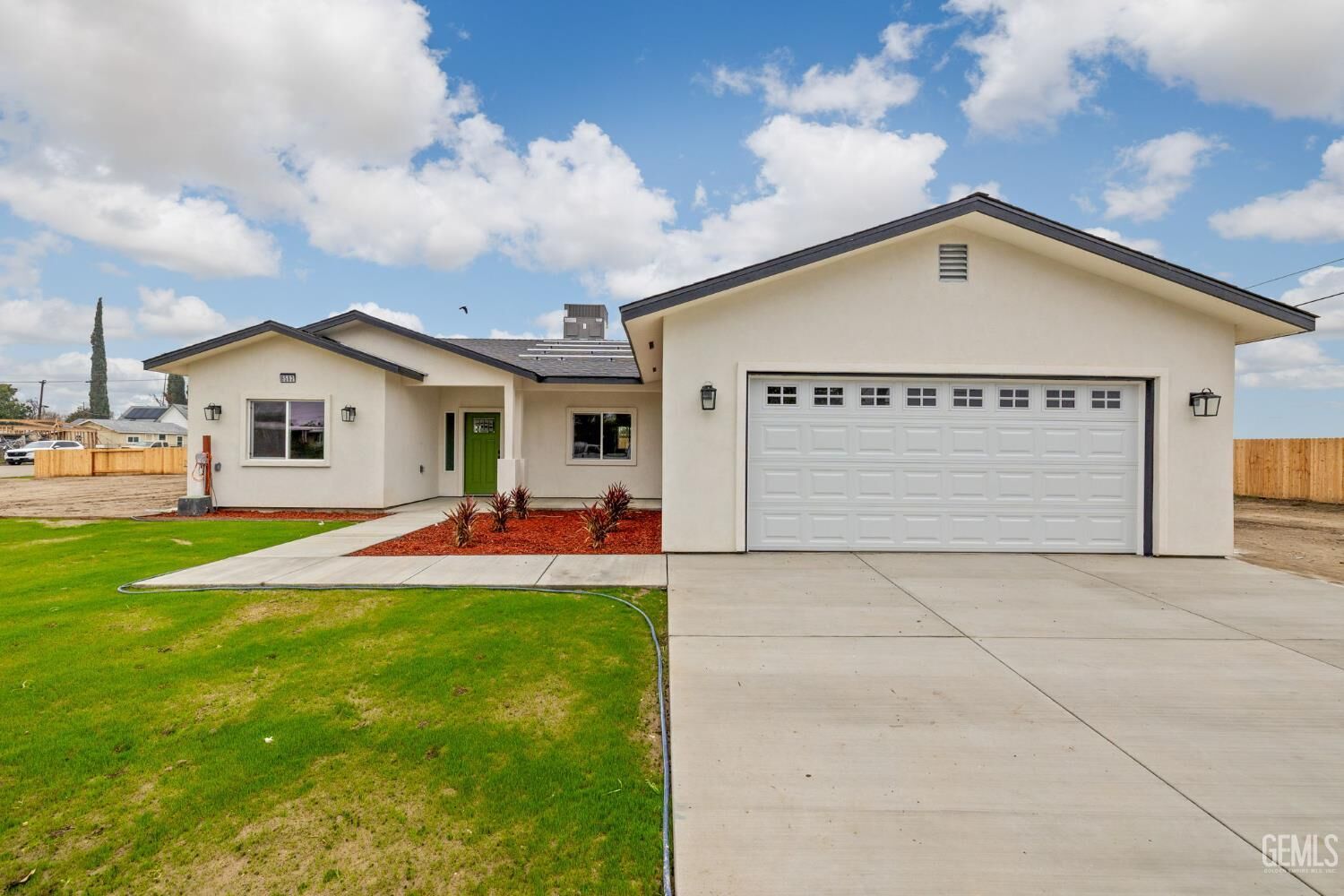 Property Photo: 9502 Beam Street CA 93311