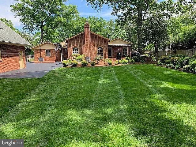 Property Photo:  8712 Lea Lane  VA 22309 