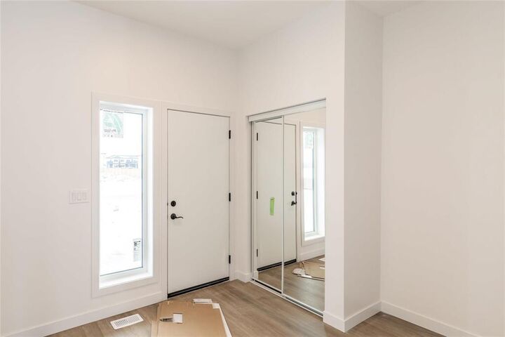 Property Photo: 299 Normandeau Avenue MB R5H 0C7