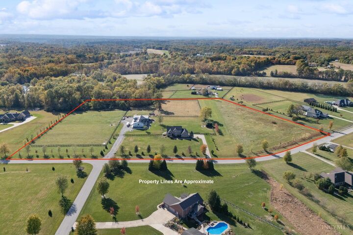 Property Photo:  1005 Arabian Run Drive  OH 45113 