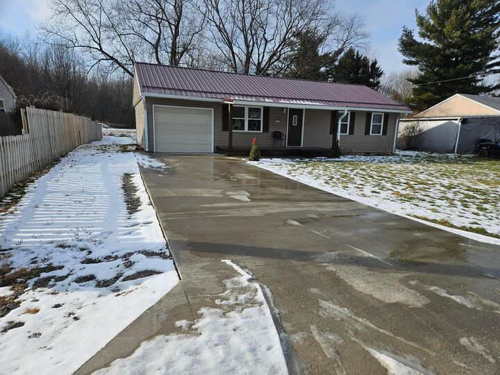 Property Photo:  2515 Mercer Drive  OH 43302 
