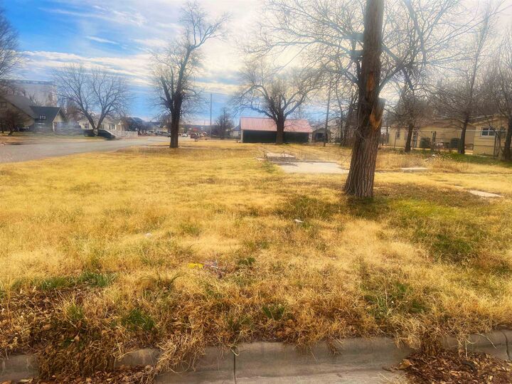 Property Photo:  709 10th Ave  KS 67801 