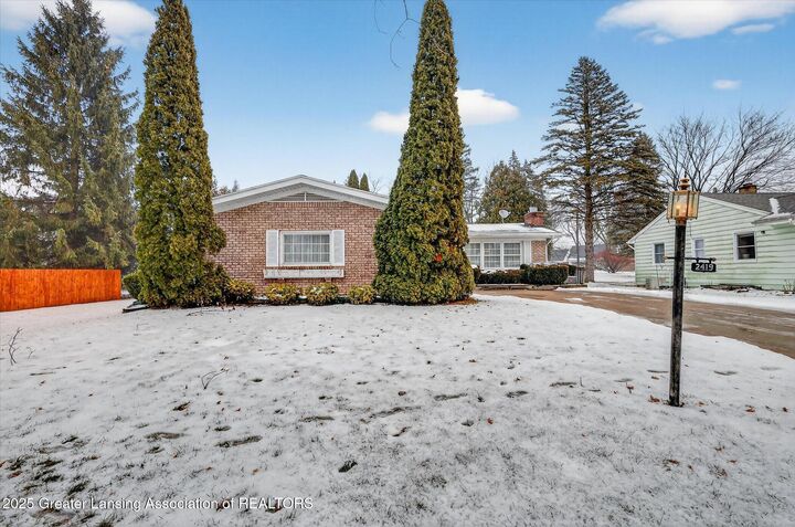 Property Photo:  2419 Park Street  MI 48917 