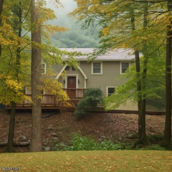 Property Photo:  40 Hayward Rd  NJ 07871 