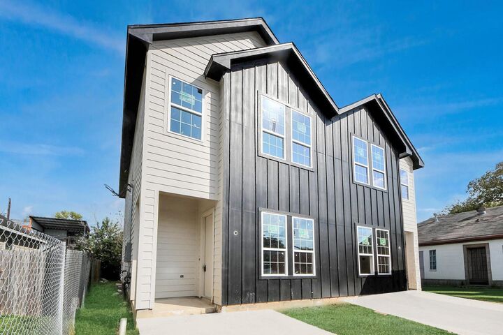 Property Photo:  7459 Calhoun Rd  TX 77033 