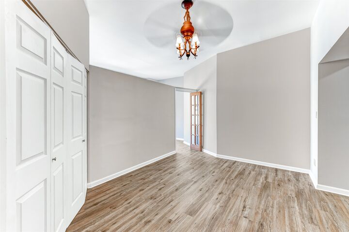 Property Photo:  193 Ogden Ave 4B  NJ 07307 