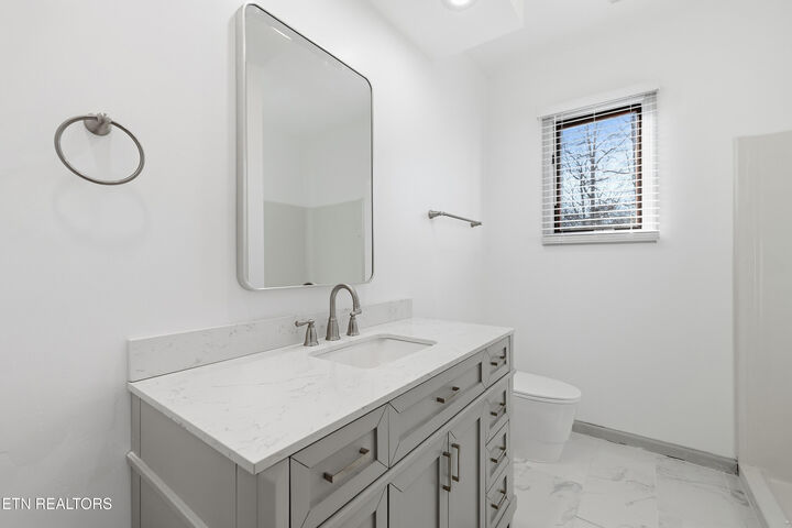 Property Photo: 8002 Jackson Bend Rd TN 37772