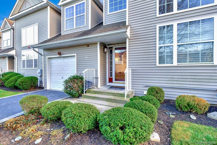 Property Photo:  45 Halley Lane  NY 11764 