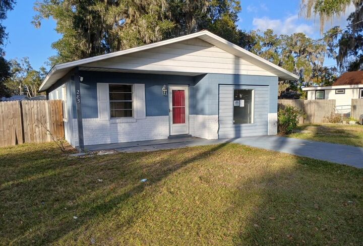Property Photo:  285 E Lake Street  FL 32784 