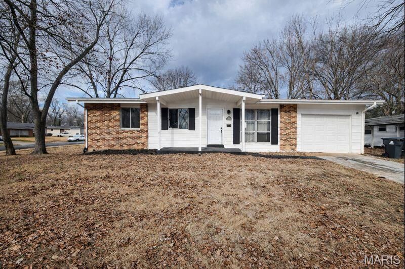 Property Photo:  965 Cheyenne Drive  MO 63033 