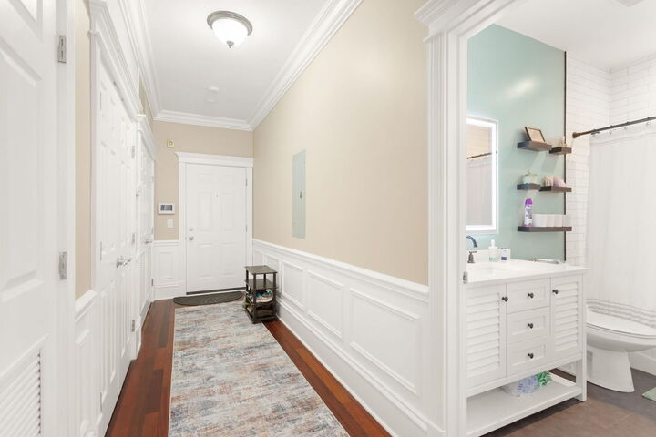 Property Photo:  2222 W Belmont Avenue 203  IL 60618 