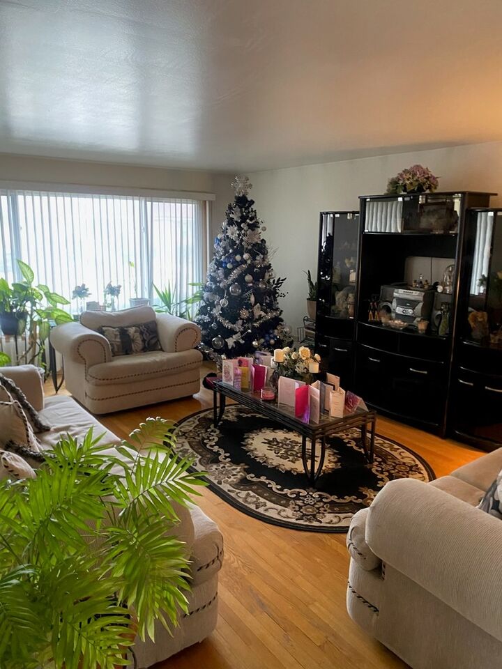 Property Photo: 372 Bensley Avenue IL 60409