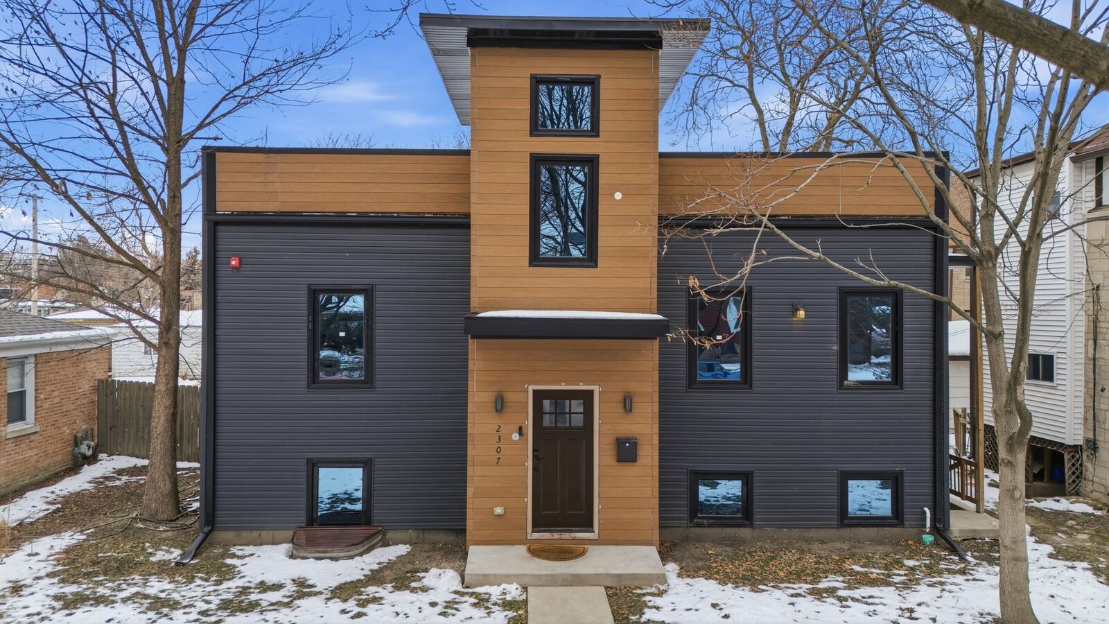 Property Photo:  2307 Lake Street 2  IL 60201 