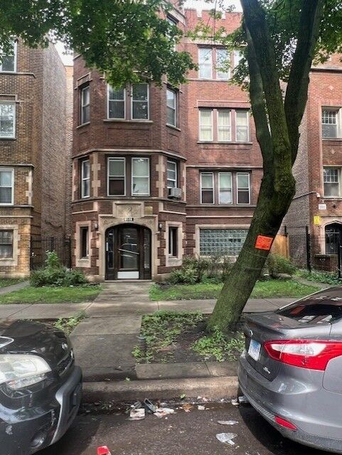 Property Photo:  8116 S Ingleside Avenue 1  IL 60619 