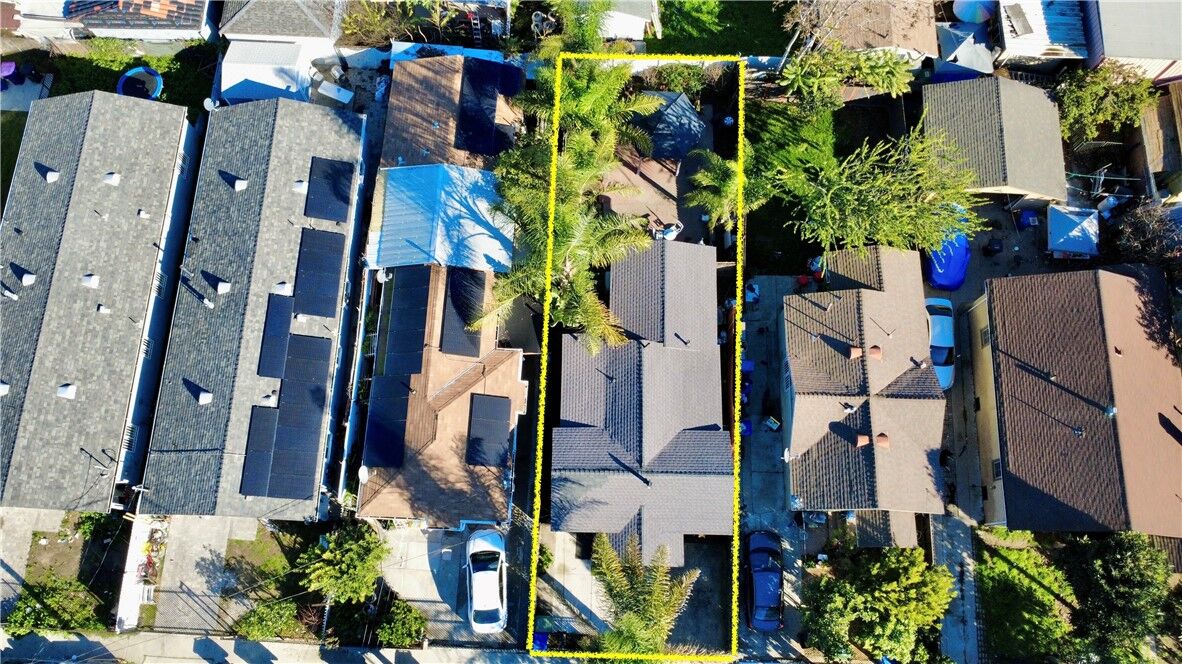 Property Photo:  9802 Defiance  CA 90002 