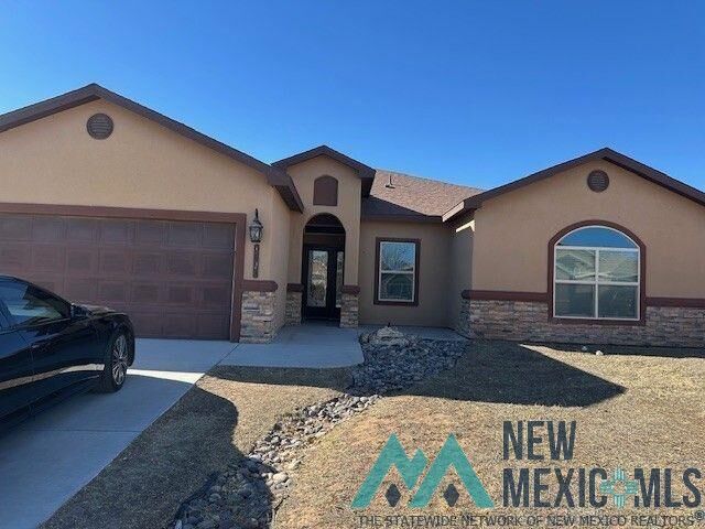 Property Photo: 1823 Lanette Drive NM 88220