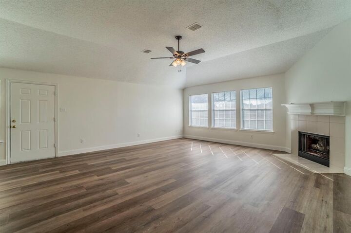 Property Photo: 1612 Niagara Boulevard TX 75077