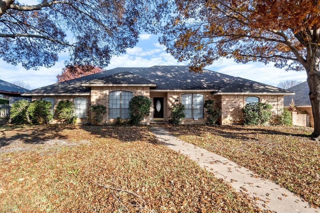 Property Photo:  1331 Briarmeade Drive  TX 75137 