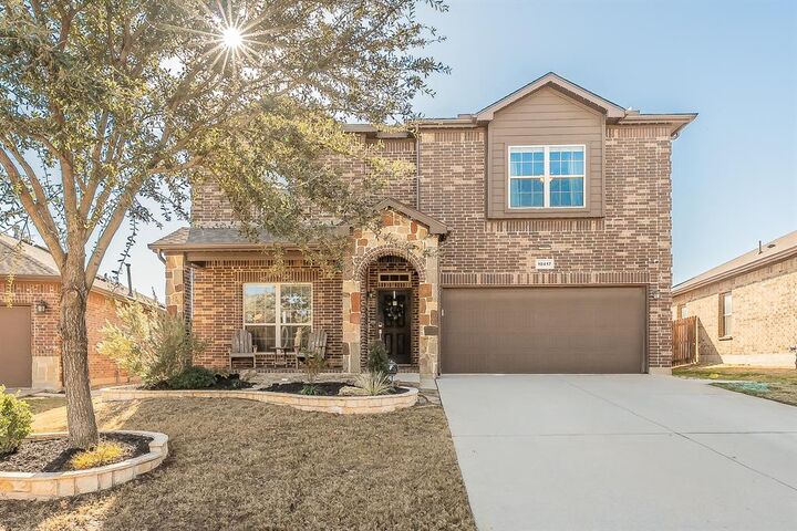 Property Photo:  10417 Boxthorn Court  TX 76177 