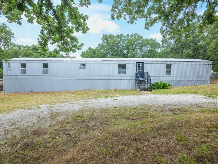 Property Photo:  146 Deerwood Lane  TX 76082 