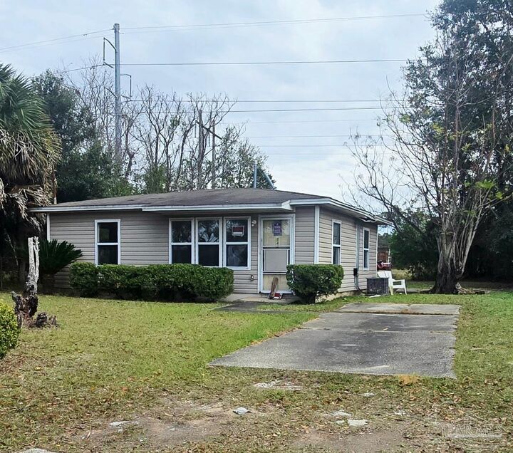 Property Photo:  3344 Marcus Dr  FL 32503 