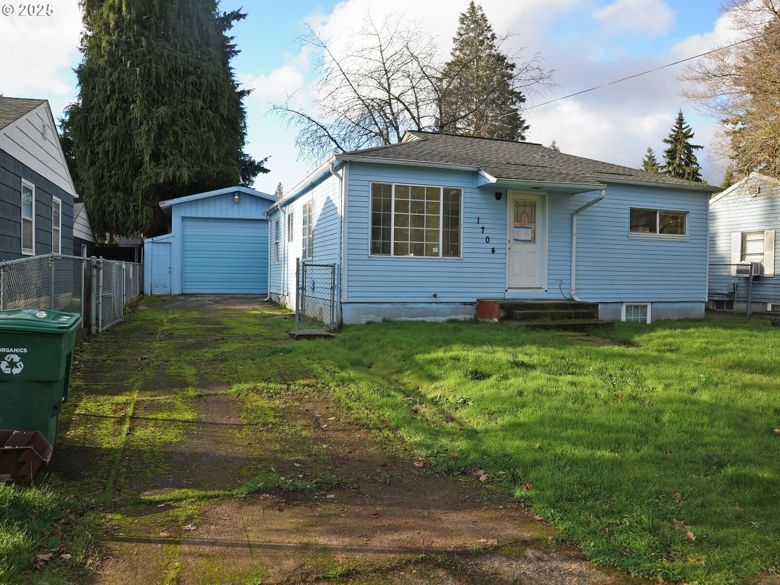 Property Photo:  1704 Norris Rd  WA 98661 