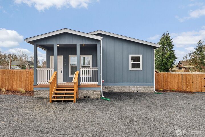 Property Photo: 1257 SW Elzina Street WA 98532
