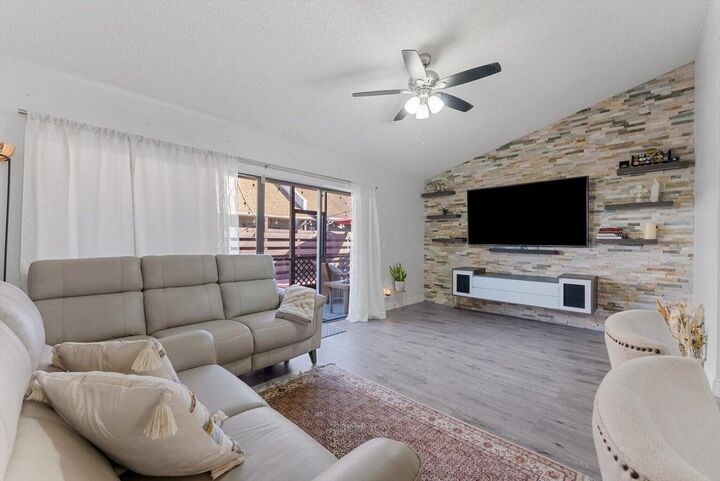 Property Photo:  5648 Kimberton Way  FL 33463 