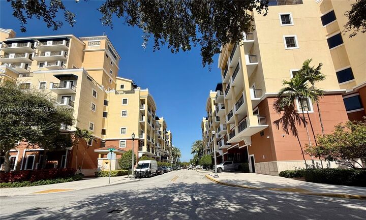 Property Photo:  8395 SW 73rd Ave 417  FL 33143 