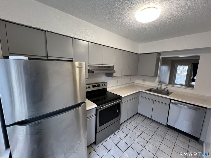 Property Photo: 1423 Quinnipiac Avenue 812 CT 06513