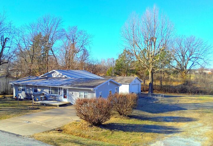 Property Photo:  1201 S Madison Avenue  MO 65605 