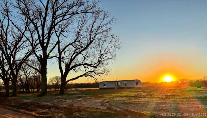 Property Photo:  840151 S 3450 Road  OK 74834 