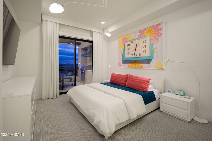 Property Photo:  5250 E Deer Valley Drive 303  AZ 85054 