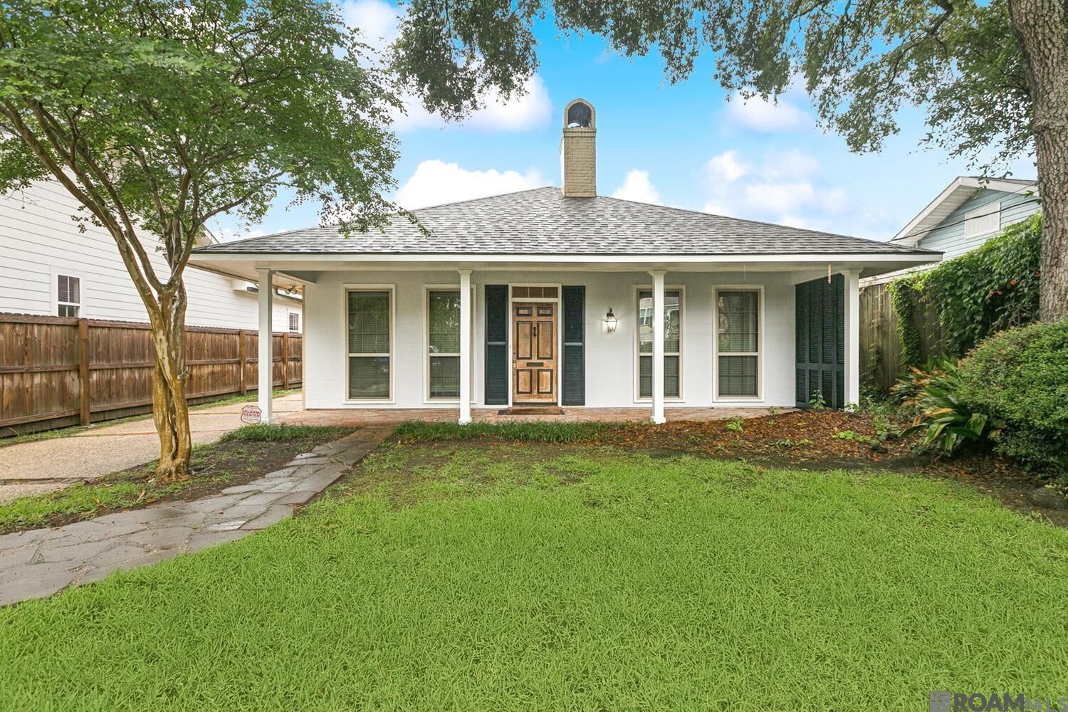 Property Photo:  2634 Lydia Ave  LA 70808 