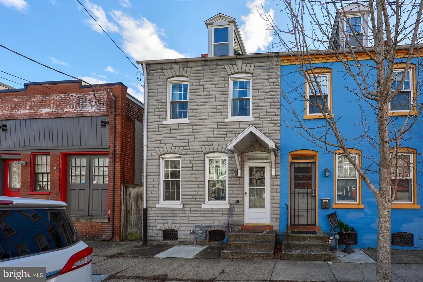 Property Photo: 14 W New Street PA 17603