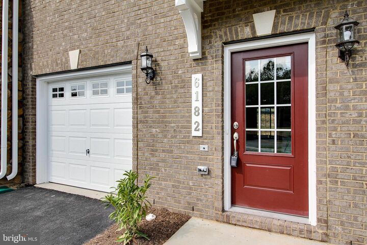 Property Photo: 6182 Camerons Ferry Drive VA 20169