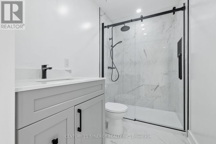 Property Photo:  598 Kirkwood Avenue 4  ON K1Z 5X4 